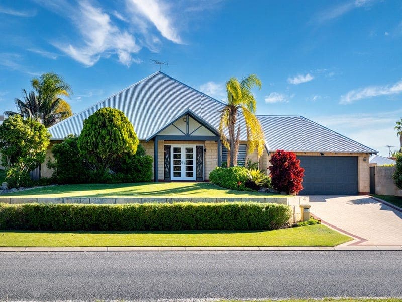 20 Warringah Close, Kallaroo WA 6025, photographed for its listing