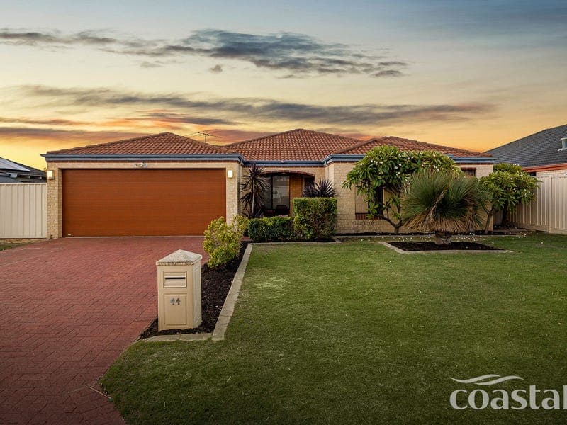 44 Toledo Circuit, Port Kennedy WA 6172, photographed for its listing
