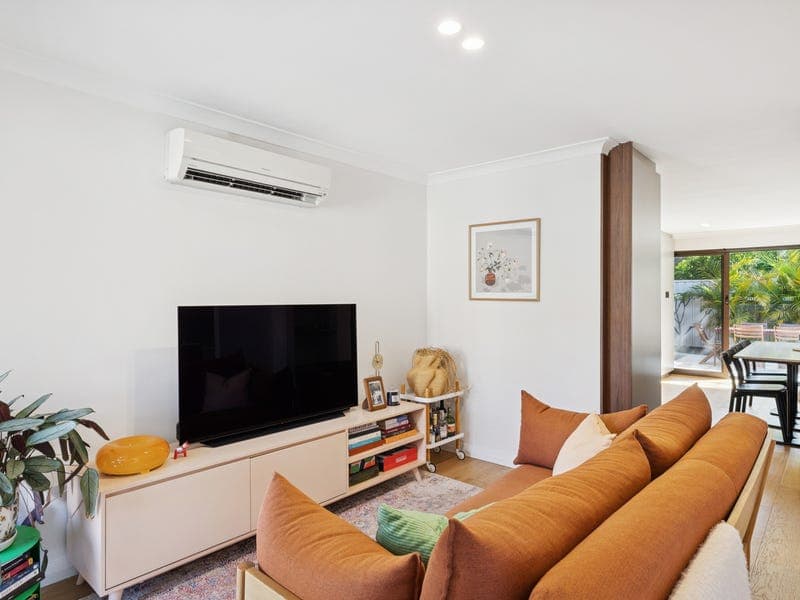 8/12 McMillan Street, Victoria Park WA 6100, photographed for its listing