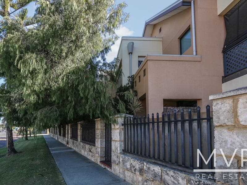 9/197 Hampton Road, South Fremantle WA 6162, photographed for its listing